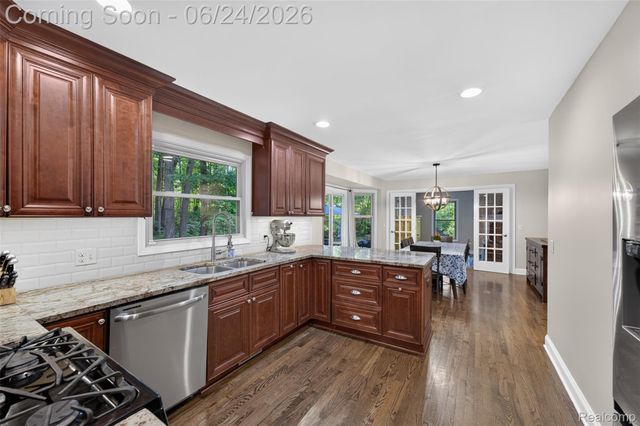 7556 Olde Sturbridge Trail, Independence Charter Township, MI 48348