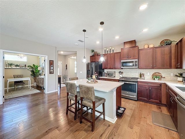 416 ALCOVE DRIVE, Groveland, FL 34736
