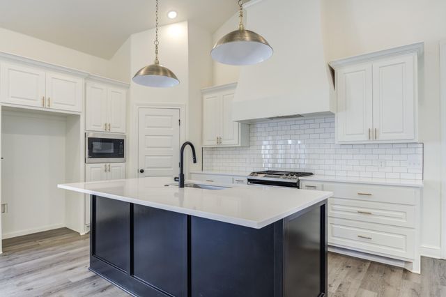 7613 52nd Street, Lubbock, TX 79407