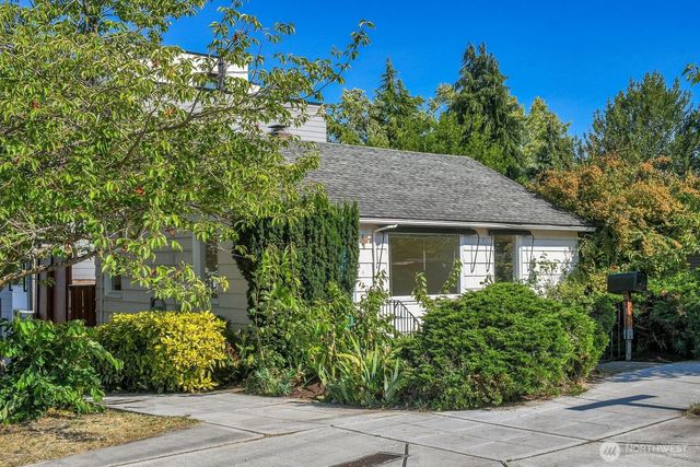 9118 Linden Avenue N, Seattle, WA 98103