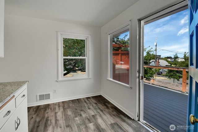 9118 Linden Avenue N, Seattle, WA 98103
