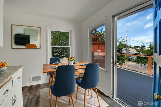 9118 Linden Avenue N, Seattle, WA 98103