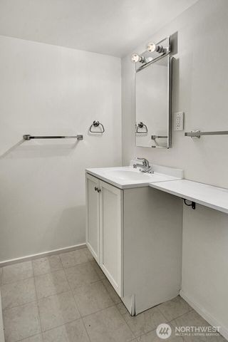 9118 Linden Avenue N, Seattle, WA 98103