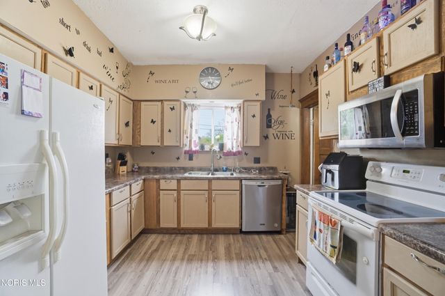 208 Dodge Street, Swanton, OH 43558