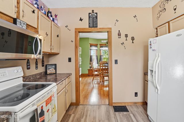 208 Dodge Street, Swanton, OH 43558