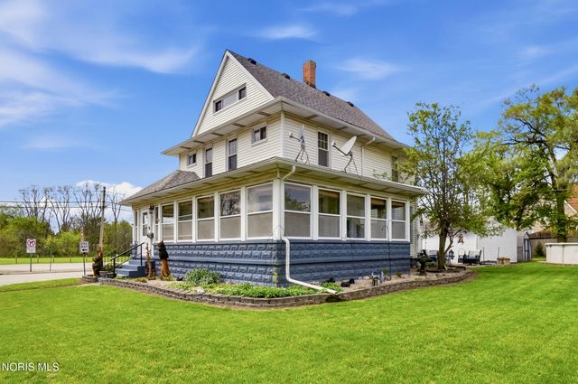 208 Dodge Street, Swanton, OH 43558