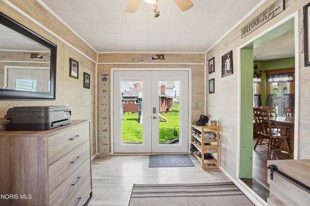 208 Dodge Street, Swanton, OH 43558