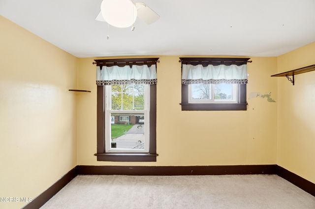 208 Dodge Street, Swanton, OH 43558