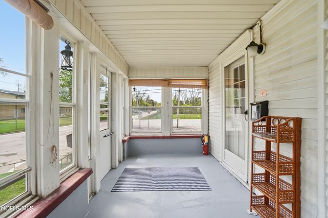 208 Dodge Street, Swanton, OH 43558