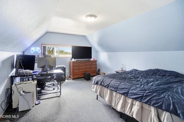 208 Dodge Street, Swanton, OH 43558