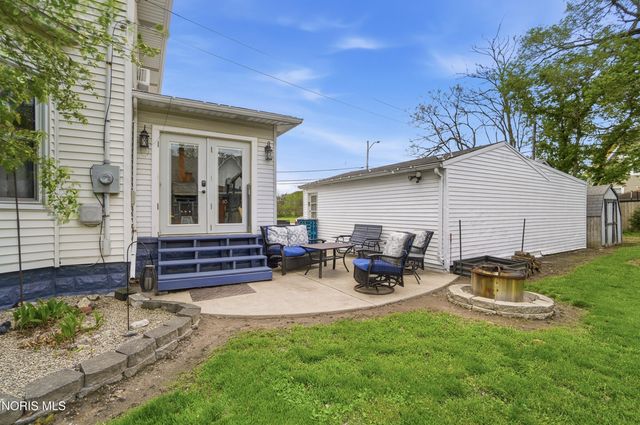 208 Dodge Street, Swanton, OH 43558