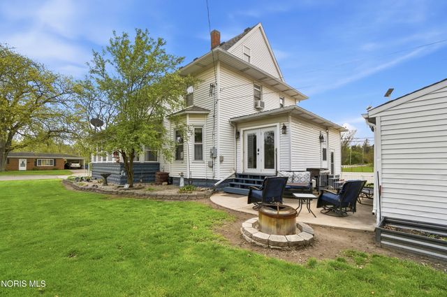 208 Dodge Street, Swanton, OH 43558