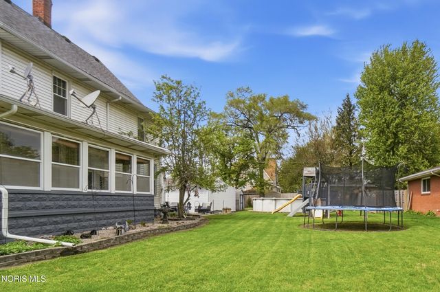 208 Dodge Street, Swanton, OH 43558