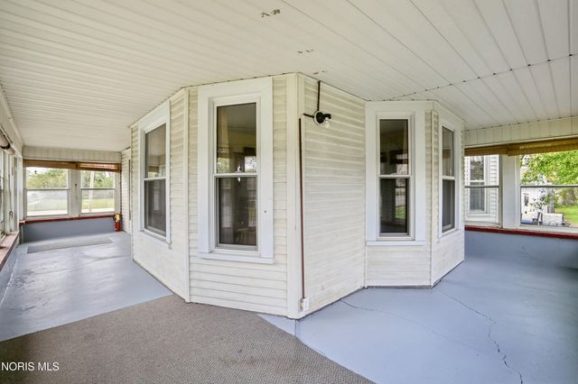 208 Dodge Street, Swanton, OH 43558