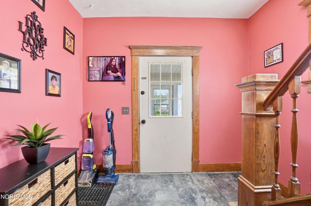 208 Dodge Street, Swanton, OH 43558