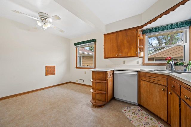 5228 N 107th STREET, Milwaukee, WI 53225