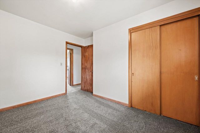5228 N 107th STREET, Milwaukee, WI 53225