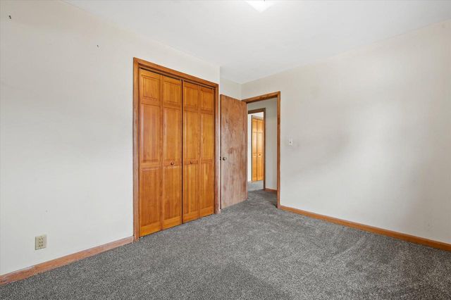 5228 N 107th STREET, Milwaukee, WI 53225