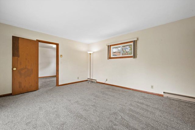 5228 N 107th STREET, Milwaukee, WI 53225