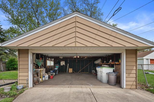 5228 N 107th STREET, Milwaukee, WI 53225