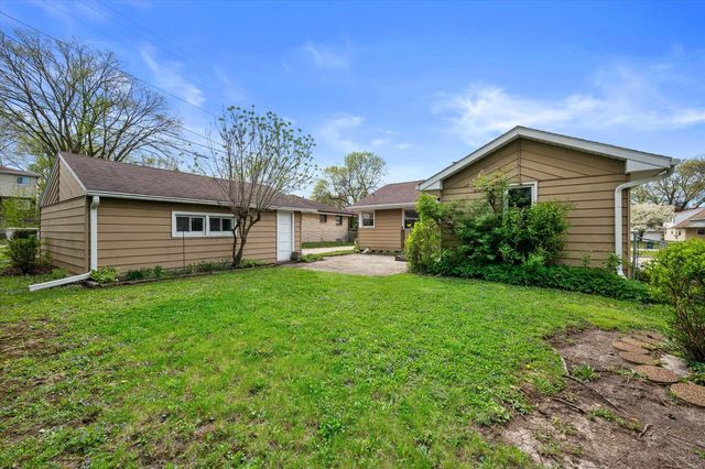 5228 N 107th STREET, Milwaukee, WI 53225