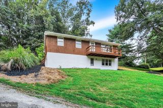 4865 FAKE RD, York, PA 17406