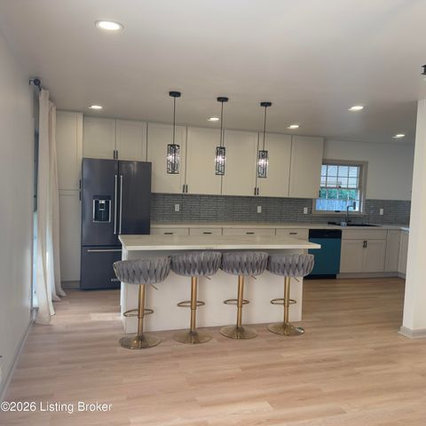 8909 Gonewind Ct, Jeffersontown, KY 40299