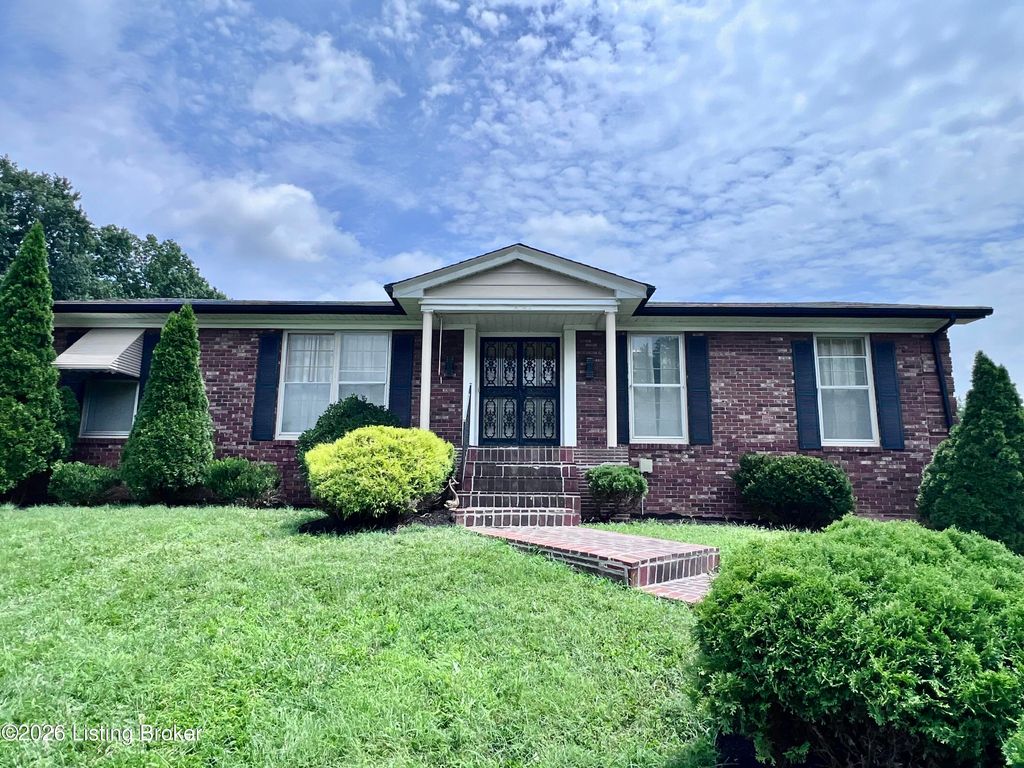 8909 Gonewind Ct, Jeffersontown, KY 40299