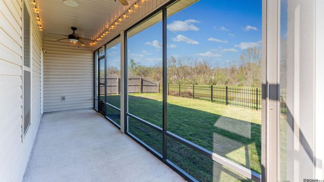 38363 Brown Rd, Prairieville, LA 70769
