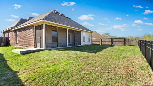 38363 Brown Rd, Prairieville, LA 70769