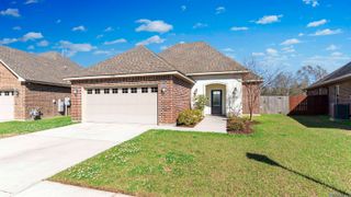 38363 Brown Rd, Prairieville, LA 70769