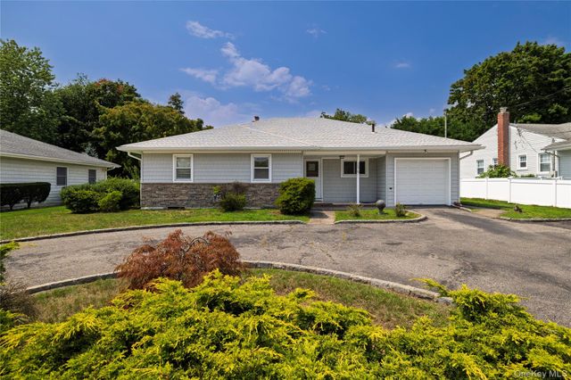 296 N Long Beach Road, Rockville Centre, NY 11570