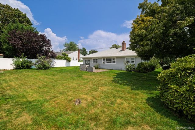 296 N Long Beach Road, Rockville Centre, NY 11570
