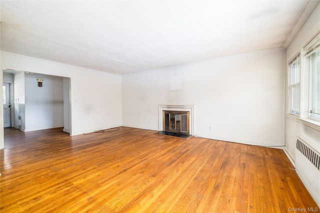 296 N Long Beach Road, Rockville Centre, NY 11570