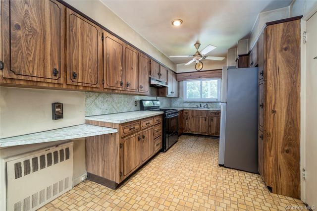 296 N Long Beach Road, Rockville Centre, NY 11570