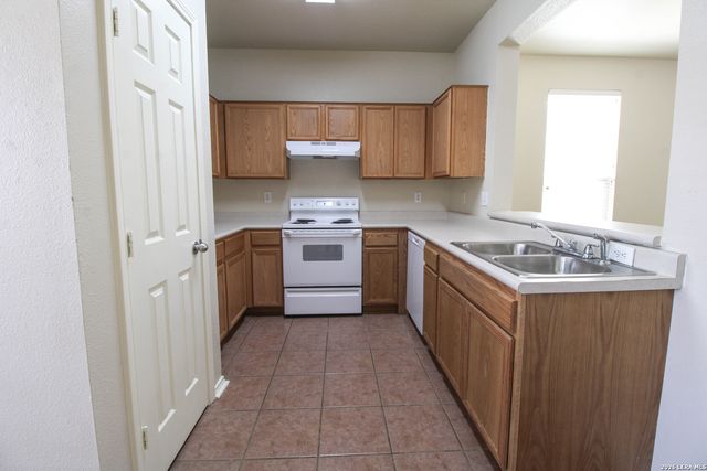 10216 Lateleaf Oak, San Antonio, TX 78223