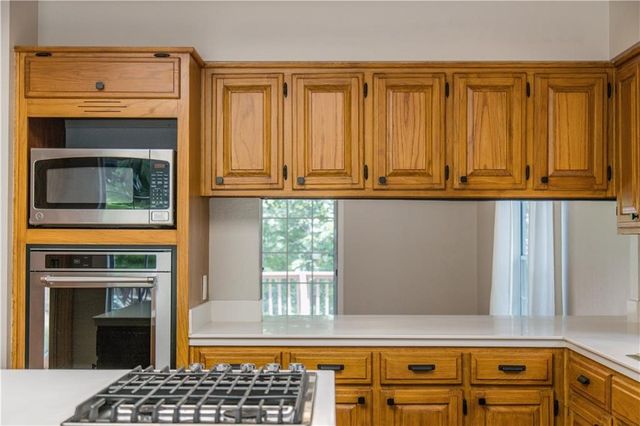 1534 E Century Drive, Fayetteville, AR 72703