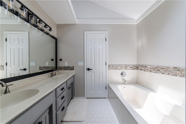 1534 E Century Drive, Fayetteville, AR 72703