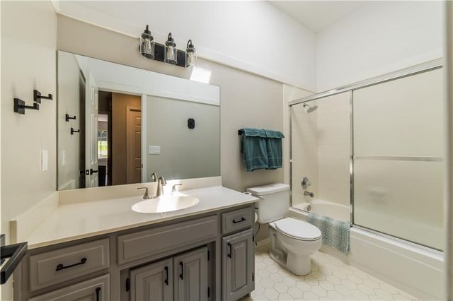 1534 E Century Drive, Fayetteville, AR 72703