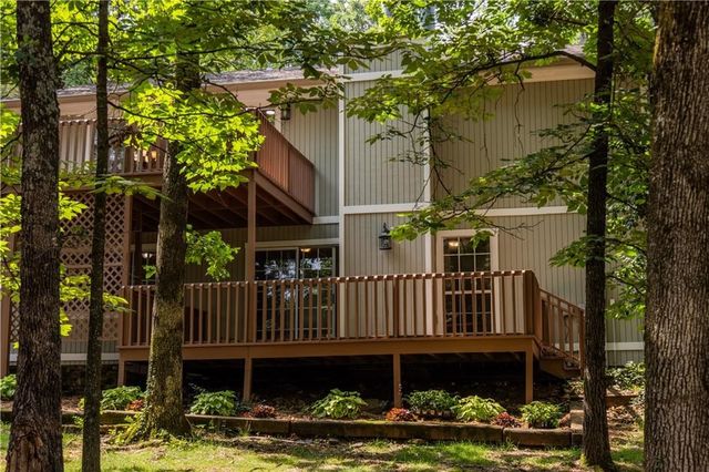 1534 E Century Drive, Fayetteville, AR 72703