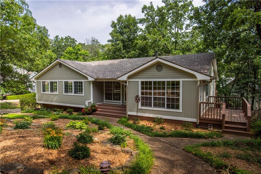 1534 E Century Drive, Fayetteville, AR 72703