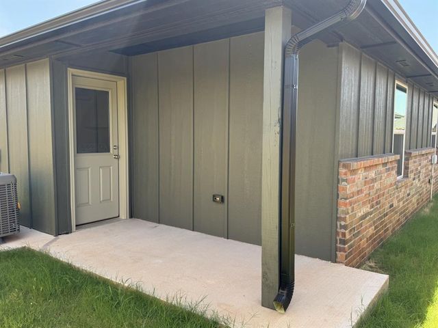 10623 SW 17th Terrace, Yukon, OK 73099