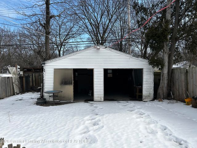 2309 S Pennsylvania Avenue, Lansing, MI 48910