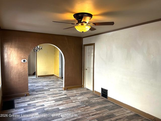 2309 S Pennsylvania Avenue, Lansing, MI 48910