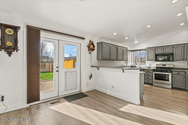 9269 N Crabapple CT, Hayden, ID 83835