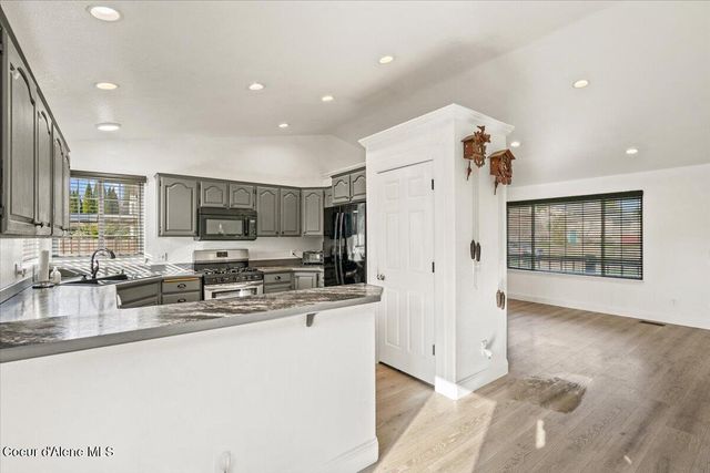 9269 N Crabapple CT, Hayden, ID 83835