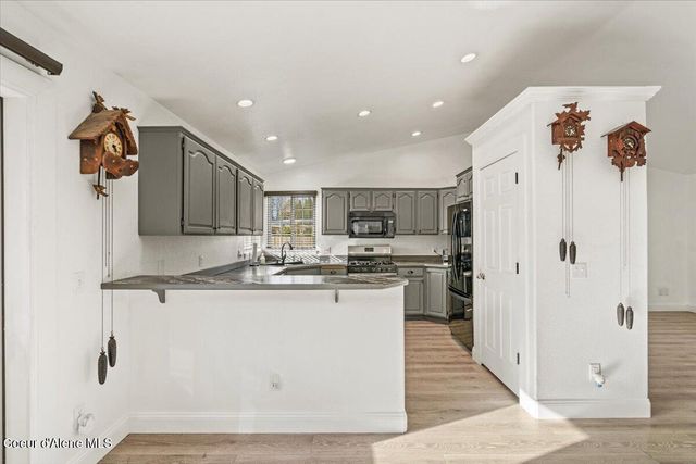 9269 N Crabapple CT, Hayden, ID 83835