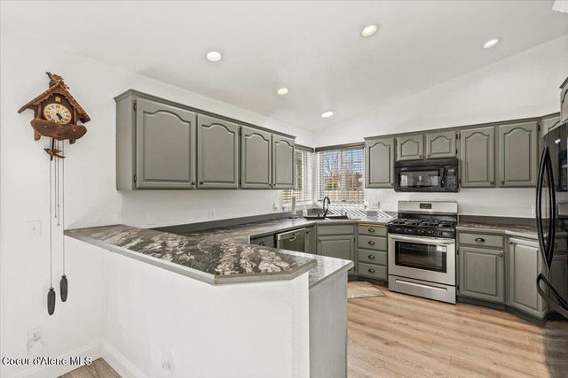 9269 N Crabapple CT, Hayden, ID 83835