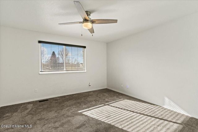 9269 N Crabapple CT, Hayden, ID 83835