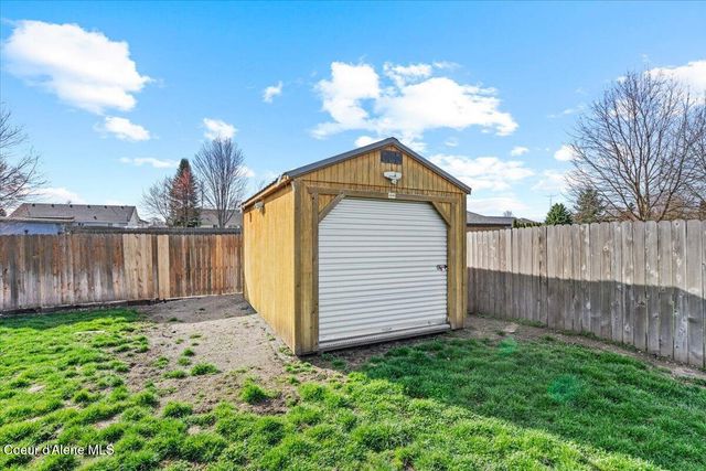 9269 N Crabapple CT, Hayden, ID 83835